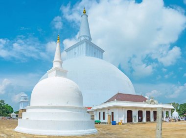 Ruwanwelisaya karmaşık Stupas