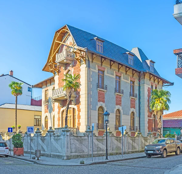 La vieja mansión en Batumi — Foto de Stock
