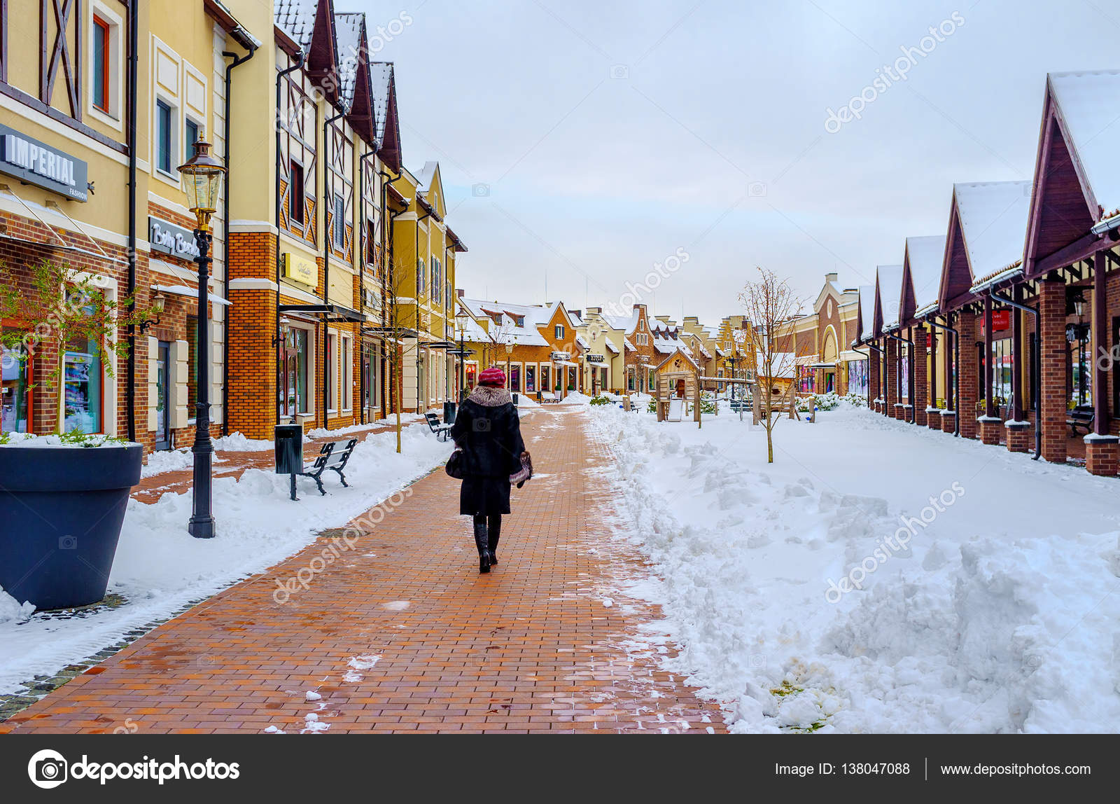 The snowy weather in Kiev Stock Editorial Photo © efesenko 138047088