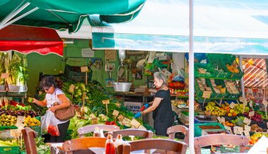 Kandiye içinde belgili tanımlık çarşı