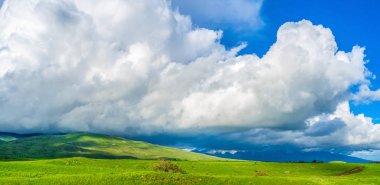 Üzerinde dağlık cennet