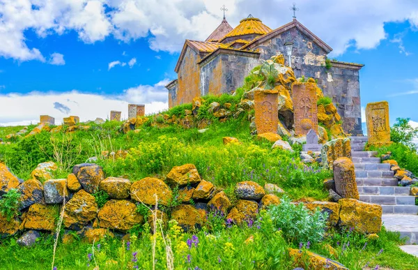 Der Weg zum alten Kloster — Stockfoto