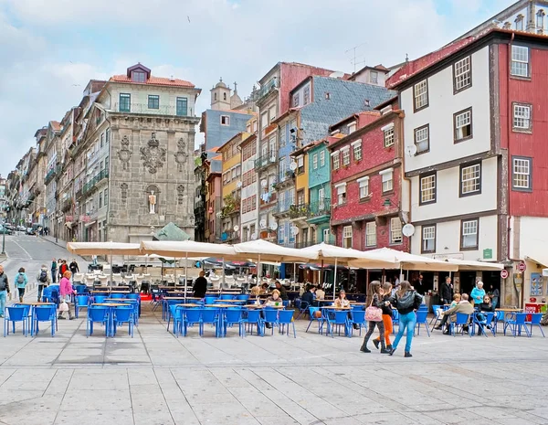 Kafe Ribeira Meydanı