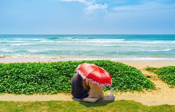 Love under umbrella — Stock Photo, Image