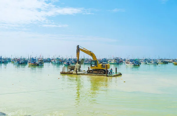 Les travaux dans le port — Photo