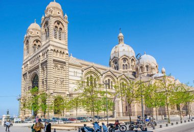 Marsilya Binbaşı meydanda