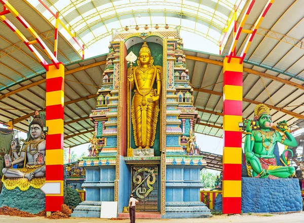 Die Statuen im Murugan-Tempel — Stockfoto