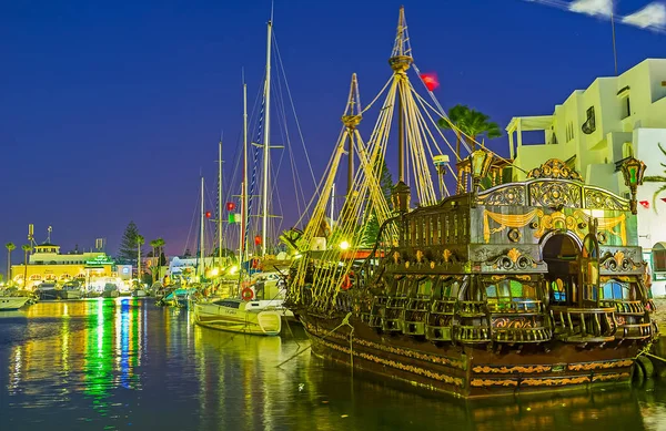 De schepen in Port El Kantaoui — Stockfoto