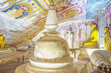 Dambulla antik Budist tapınaklar