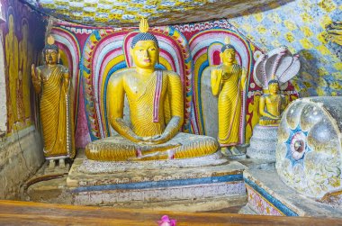Dambulla kutsal mağara içinde