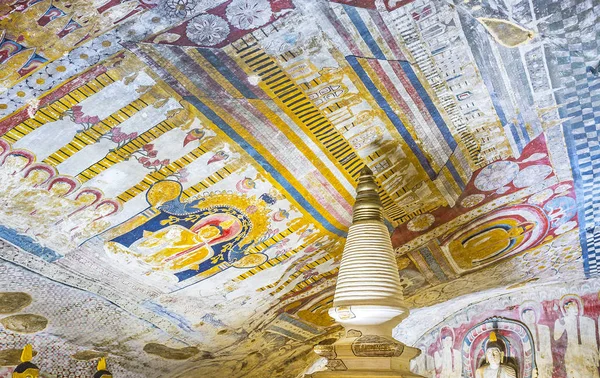 Il soffitto della grotta di Dambulla — Foto Stock