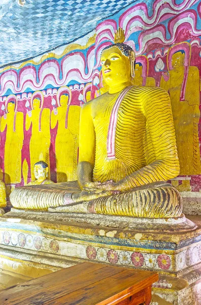 Innere des westlichen Tempels von Dambulla — Stockfoto