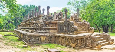 Polonnaruwa sarayları keşfedin