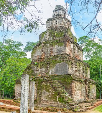 Polonnaruwa piramit stupa