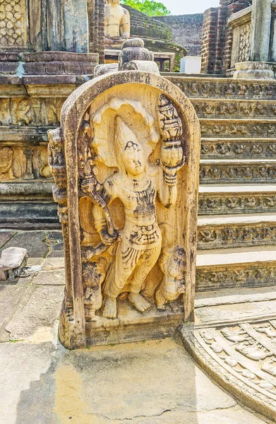 Статуя Нага-раджа в Далада Малува — стоковое фото