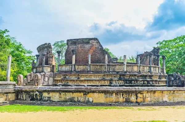 As ruínas de tijolo e pedra em Polonnaruwa — Fotografia de Stock