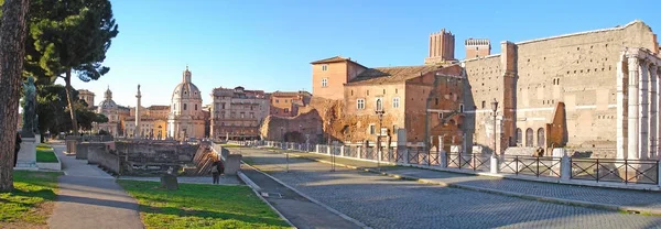 Panoramic view on ruins of antique Rome — Stock Photo, Image