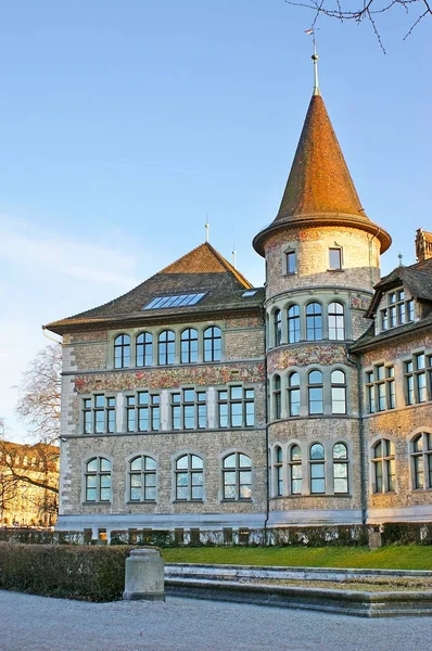 De toren van Zürich Chateau — Stockfoto