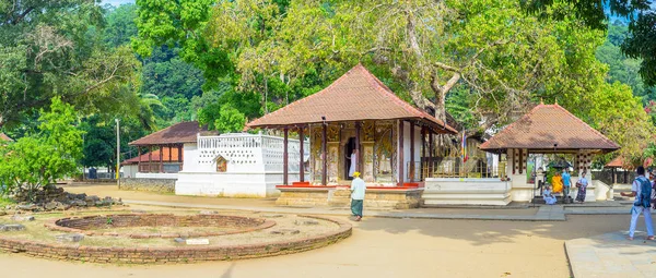 Panorama of Natha Devale complex — Stock Photo, Image