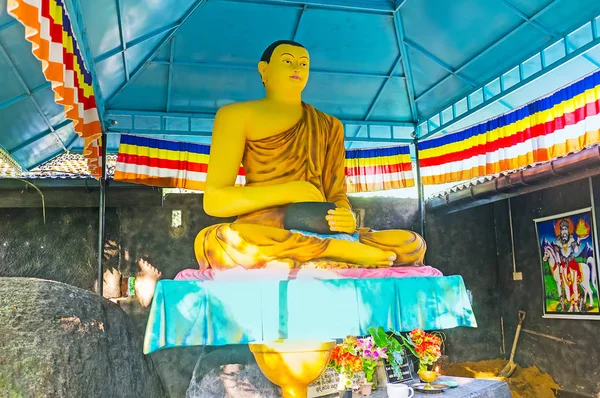 Lord Buddha mit einem Topf — Stockfoto