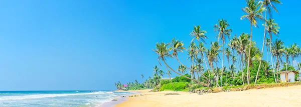 Panorama van het tropische strand — Stockfoto