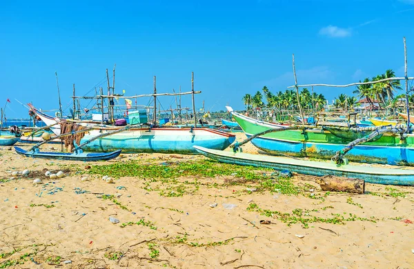 The shore of old canoes — Stock Photo, Image