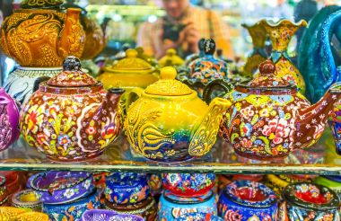 Porselen çaydanlıklar