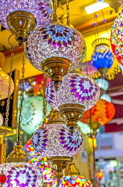 Las lámparas con flores — Foto de Stock