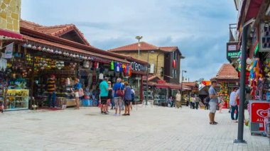 Yan, Türkiye'de alışveriş