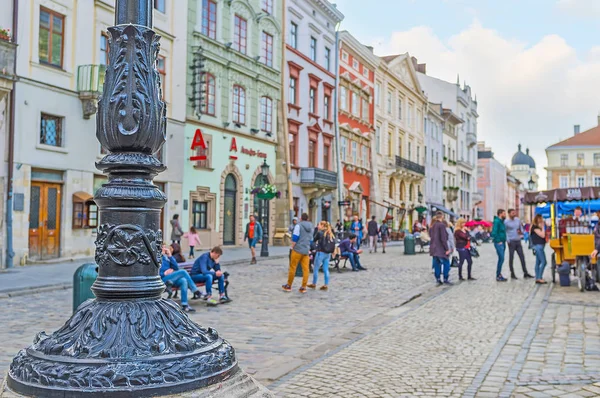 The cast iron streetlight — Stock Photo, Image