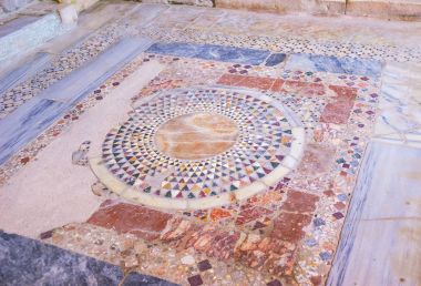 Zengin kilise