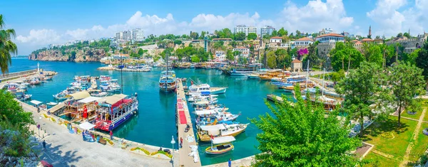 Panorama des alten hafens von antalya — Stockfoto