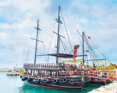 Antalya'da korsan kalyon