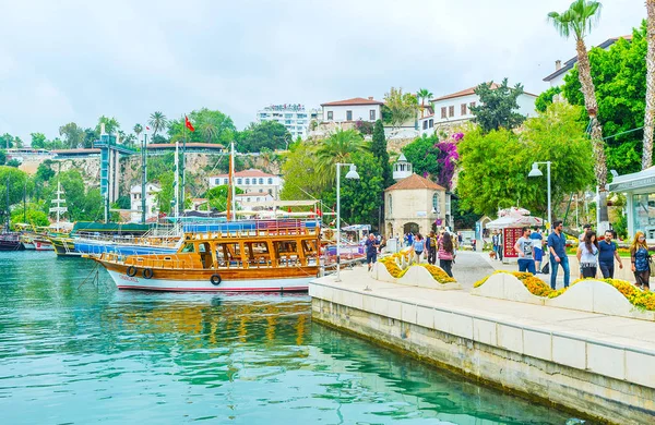Historic port of Antalya — Stock Photo, Image
