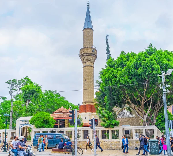 The mosque in Ataturk avenue — Stock Photo, Image