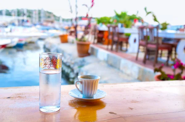 Un vaso de agua —  Fotos de Stock