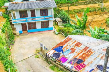 Çatıda giysi kurutma