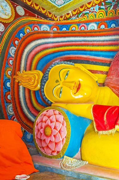 Liggande Lord Buddha — Stockfoto