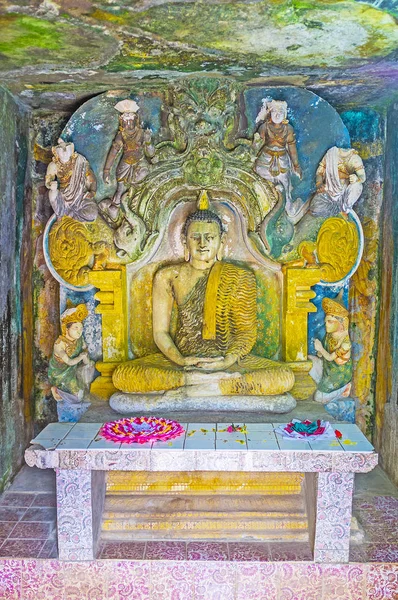 Im Bildhaus des vijayantha prasada-Schreins — Stockfoto