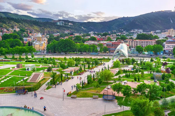 Der Park im Herzen von Tiflis — Stockfoto