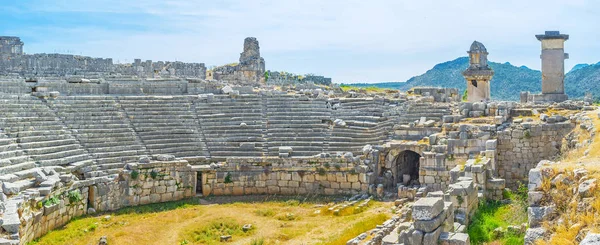 Marcher dans le Xanthos — Photo