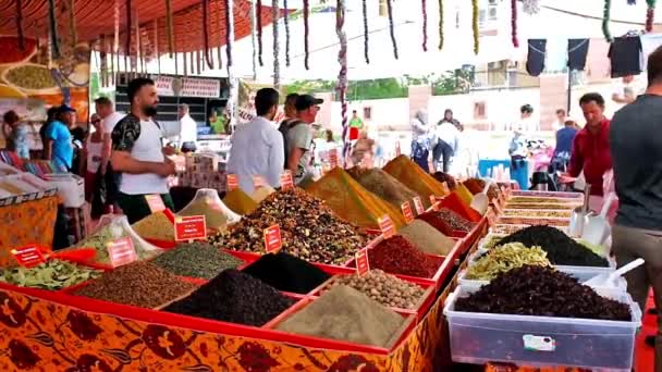 Bazar hebdomadaire du district de Lara — Video