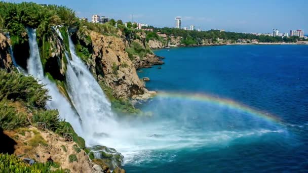 The beautiful waterfall — Wideo stockowe