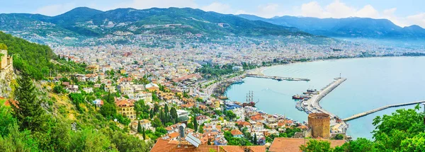 Panorama di Alanya dalla collina del Castello — Foto Stock