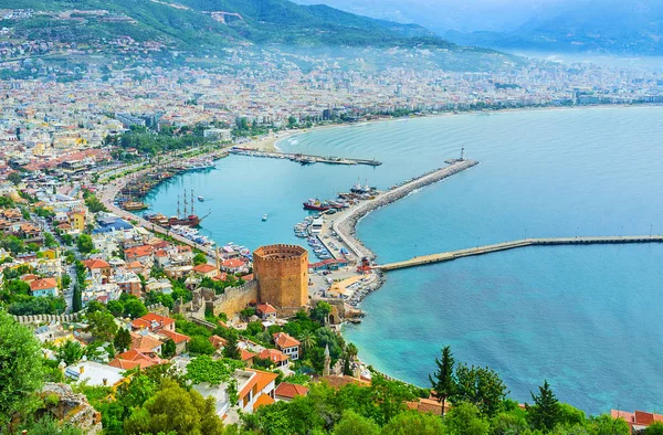 De kustlijn van oude Alanya — Stockfoto