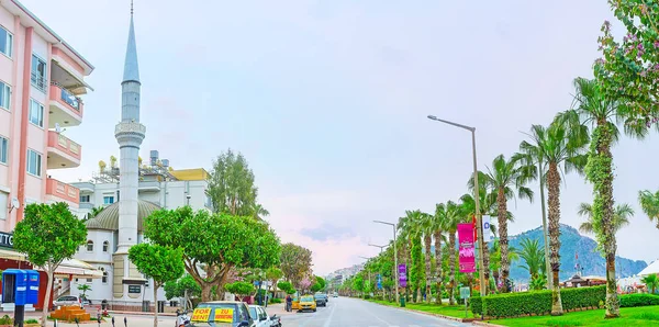 Panorama des atatürk-boulevards in alanya — Stockfoto