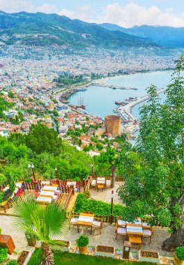 Yeşil, Alanya arasında Restoran