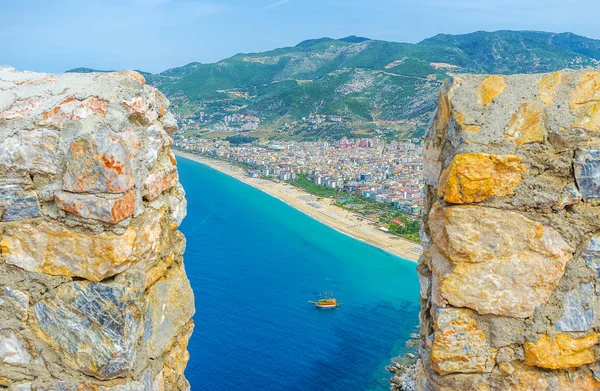 Alanya Kalesi manzarası — Stok fotoğraf