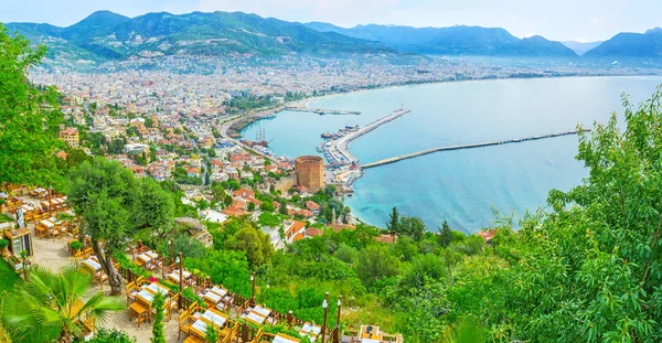 Over the green slopes of Alanya — Stock Photo, Image