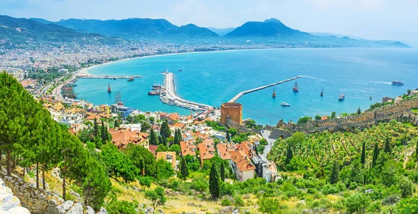 Alanya sul palmo della mano — Foto Stock